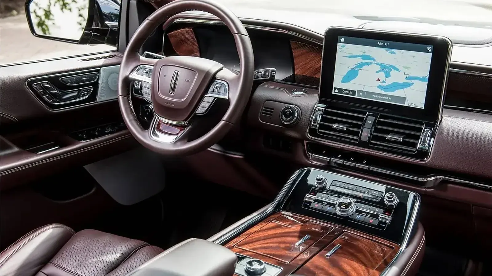 Lincoln cabin with the center stack running navigation, cluster and controls within the driver’s reach